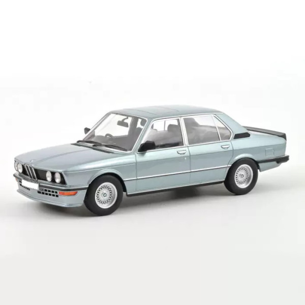 BMW M535i 1980 Blau metallic - 1:18